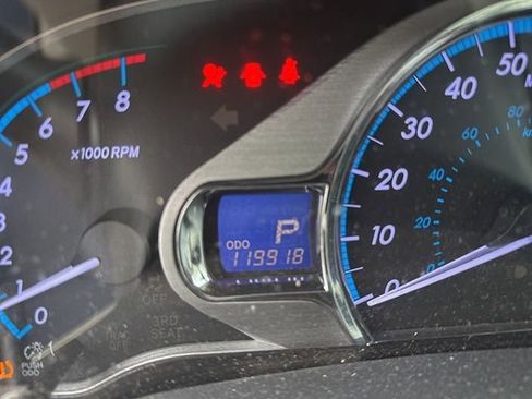 Used 2013 Toyota Sienna XLE image 6