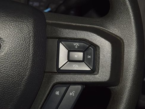 Used 2023 Ford E-450 and Econoline 450 Super Duty w/ Power Windows & Locks Group RWD image 25