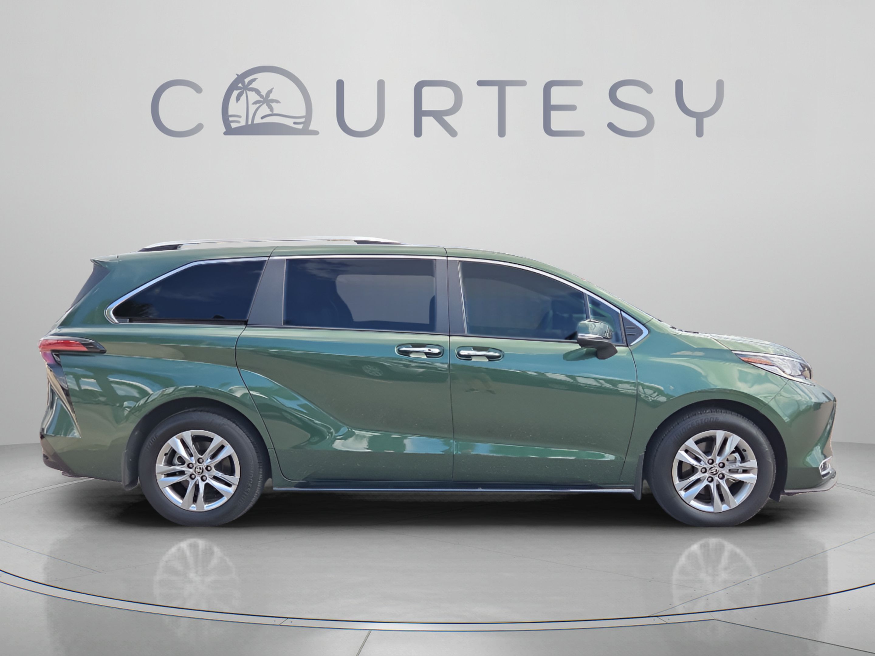 Certified 2026 Toyota Sienna Limited AWD/4WD image 6