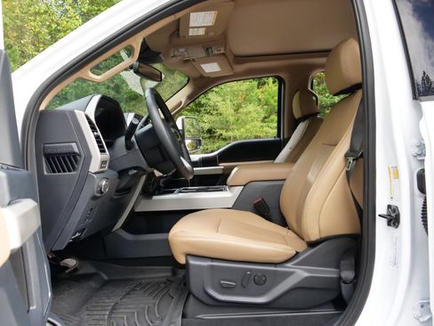 Used 2022 Ford F250 Lariat w/ Tremor Off-Road Package image 24