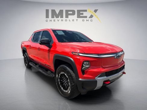 Used 2026 Chevrolet Silverado EV Trail Boss AWD/4WD image 7