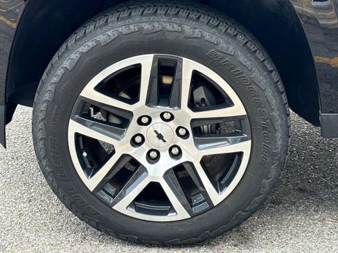 Used 2024 Chevrolet Colorado Z71 w/ Z71 Convenience Package 2 image 5