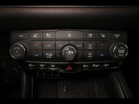 Used 2025 Dodge Durango GT image 29