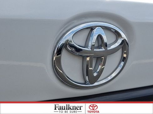 Used 2025 Toyota Corolla LE FWD image 27