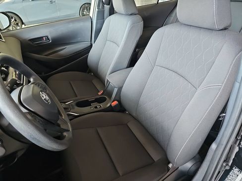 Used 2025 Toyota Corolla LE FWD image 14