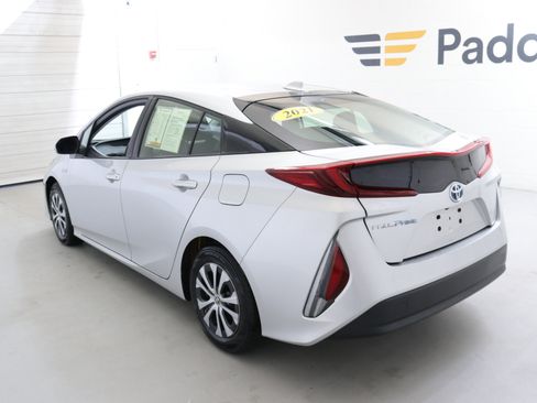 Used 2021 Toyota Prius Prime LE image 6