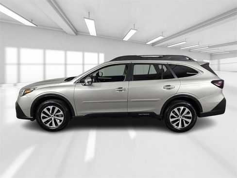 Certified 2020 Subaru Outback Premium image 3