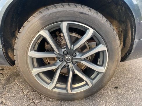 Used 2019 Volvo XC90 T6 Momentum w/ Advanced Package AWD/4WD image 9