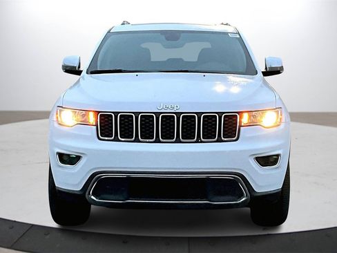 Certified 2021 Jeep Grand Cherokee Limited w/ Trailer Tow Group IV image 3