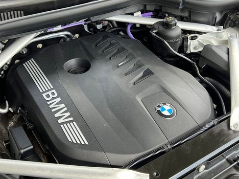 Used 2024 BMW X5 xDrive40i w/ M Sport Package AWD/4WD image 40
