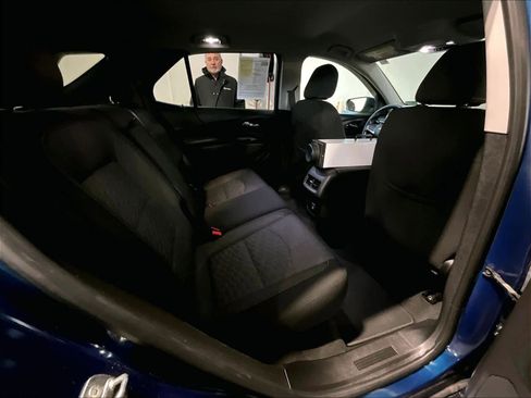 Used 2019 Chevrolet Equinox LT image 16