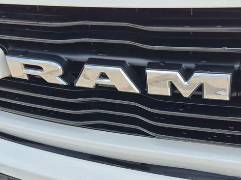 Used 2019 RAM 1500 Laramie w/ Sport Appearance Package AWD/4WD image 12