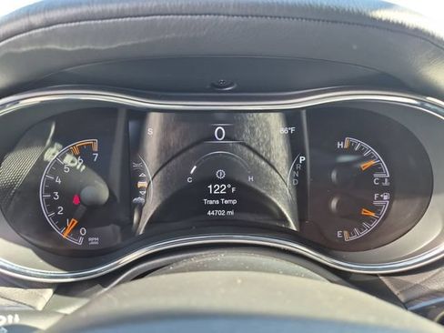 Used 2020 Jeep Grand Cherokee Overland AWD/4WD image 14