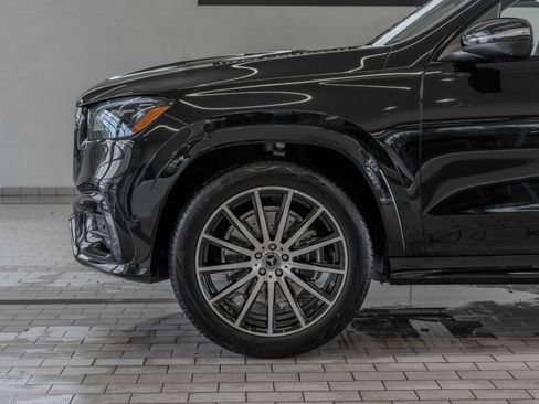 Used 2026 Mercedes-Benz GLS 450 4MATIC image 4