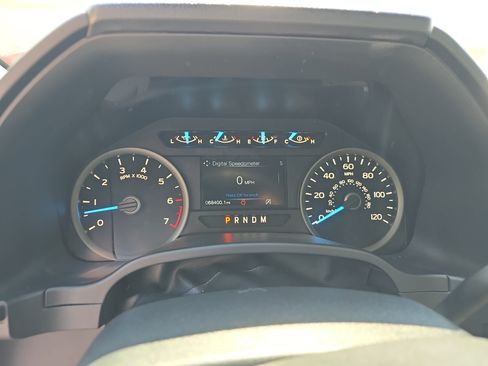 Used 2020 Ford F150 XLT w/ Equipment Group 302A Luxury AWD/4WD image 19