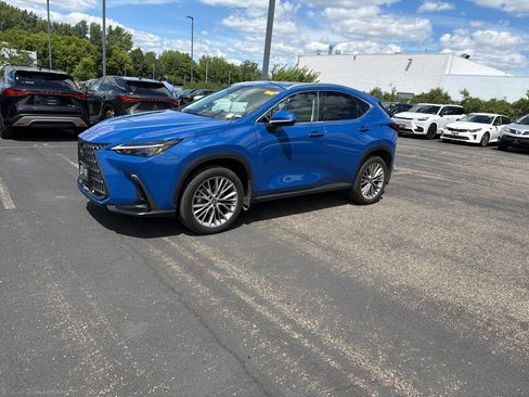 Used 2025 Lexus NX 350 AWD w/ Accessory Package (2T) image 3