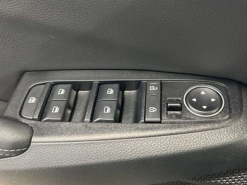 Used 2025 Kia Seltos EX w/ EX Sunroof Package image 21