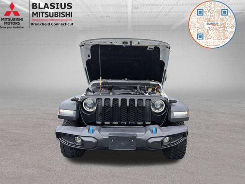 Used 2023 Jeep Wrangler Unlimited w/ Sun & Screen Package AWD/4WD image 58