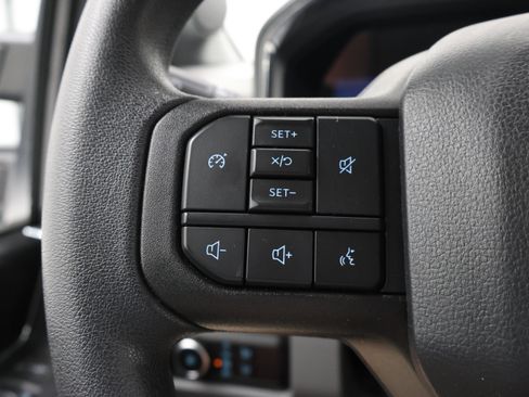 Used 2023 Ford F250 XLT w/ XLT Premium Package AWD/4WD image 14
