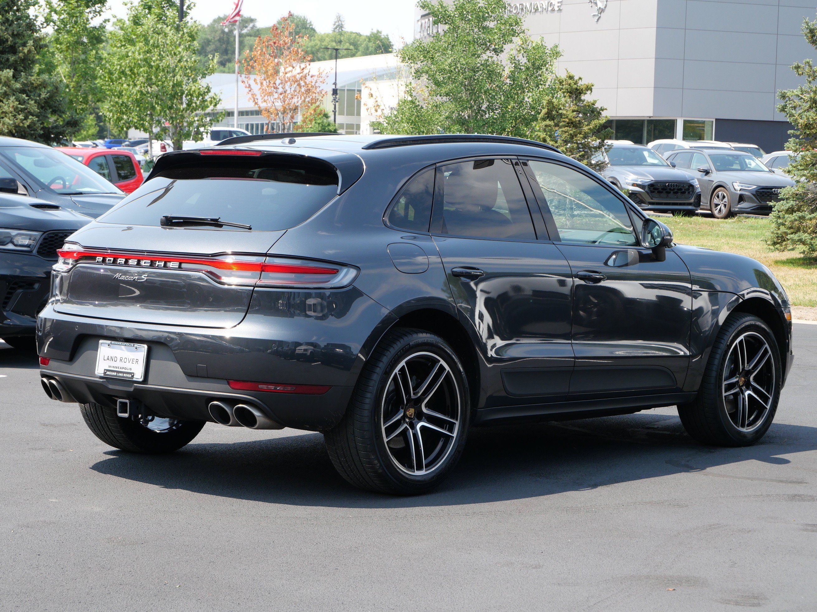 Used 2021 Porsche Macan S AWD/4WD image 5