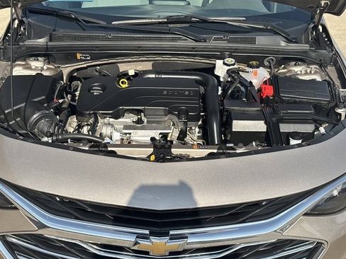 Used 2025 Chevrolet Malibu LT FWD image 21