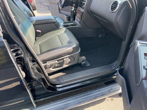 Used 2010 Ford Explorer Limited image 36