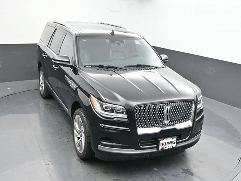 Used 2024 Lincoln Navigator Premiere AWD/4WD image 35