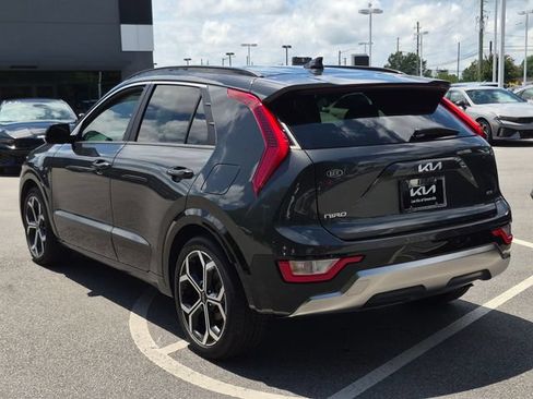 Used 2024 Kia Niro EX Touring FWD image 5