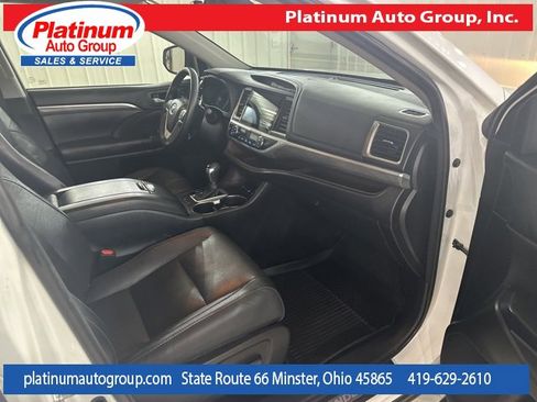 Used 2018 Toyota Highlander Limited image 31