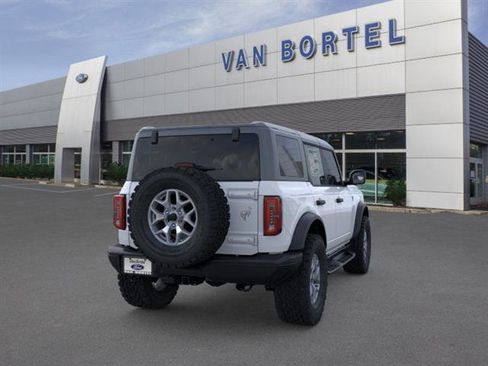 New 2025 Ford Bronco Badlands image 8