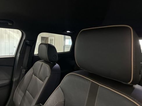 Used 2019 Chevrolet Blazer Premier w/ Driver Confidence II Package image 18