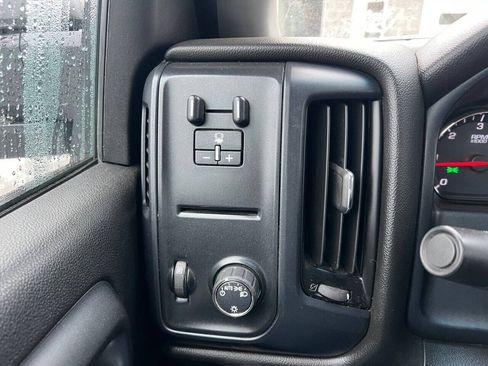Used 2019 Chevrolet Silverado 2500 W/T AWD/4WD image 13