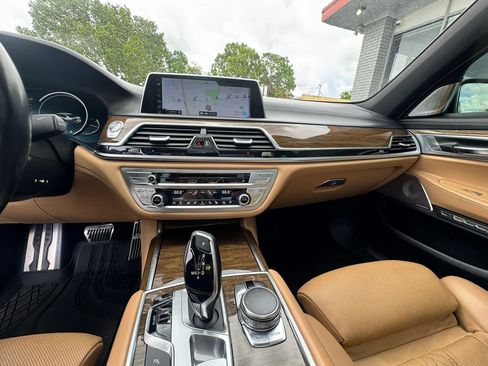 Used 2016 BMW 750i xDrive AWD/4WD image 26