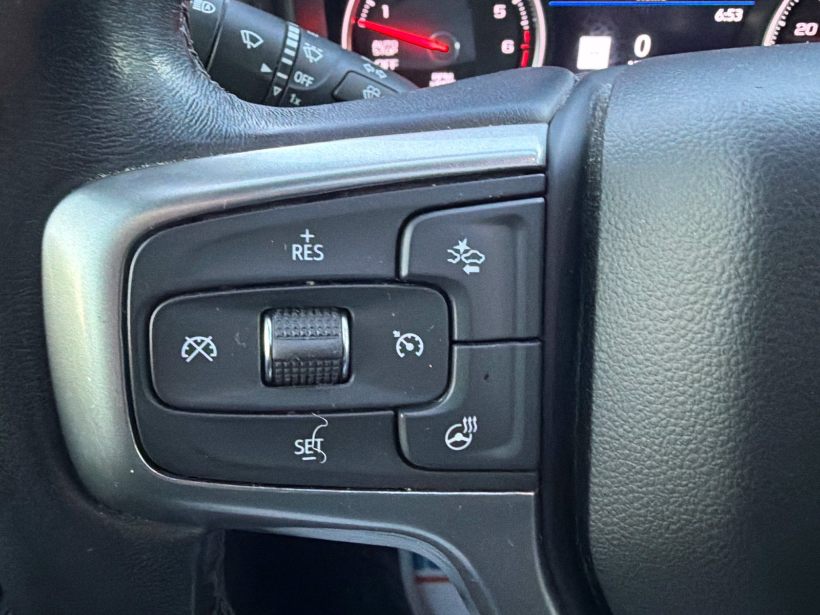 Used 2021 Chevrolet Silverado 1500 LTZ w/ Technology Package AWD/4WD image 21