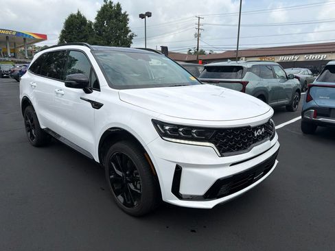 Certified 2023 Kia Sorento SX AWD/4WD image 1