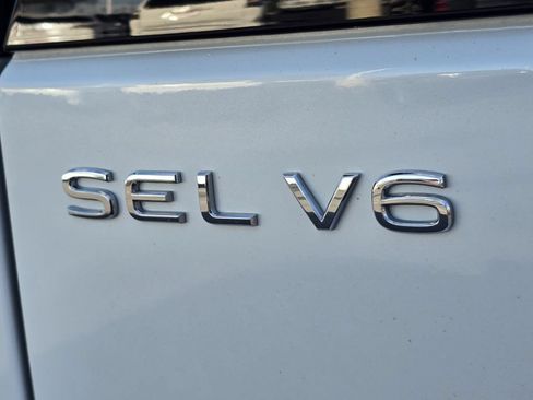 Used 2023 Volkswagen Atlas SEL R-Line AWD/4WD image 25