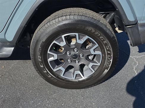 Used 2024 Jeep Wrangler Sahara w/ Technology Group image 8