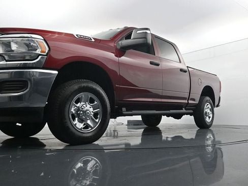 Used 2024 RAM 2500 Tradesman w/ Chrome Appearance Group AWD/4WD image 32