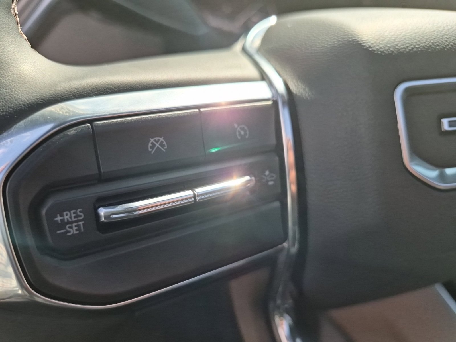 Used 2025 GMC Canyon Denali AWD/4WD image 13