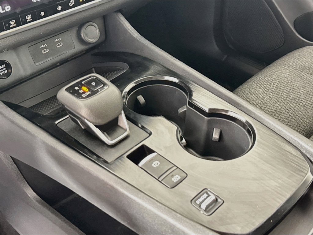 Used 2025 Nissan Rogue SV FWD image 22