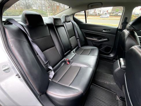 Used 2025 Nissan Altima 2.5 SR image 25