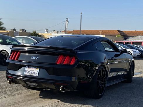 Used 2017 Ford Mustang GT w/ GT Performance Package image 5