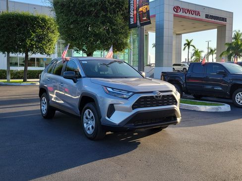 Used 2024 Toyota RAV4 LE FWD image 2