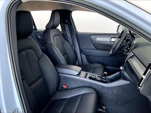 Certified 2024 Volvo XC40 B5 Core w/ Protection Package Premier AWD/4WD image 8