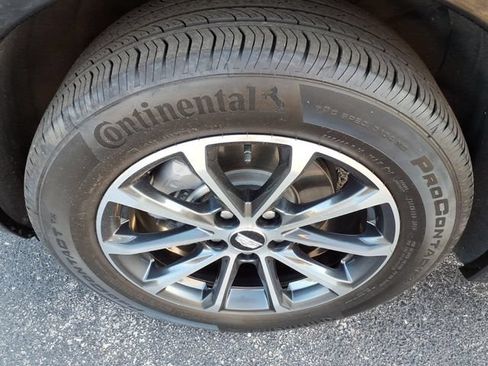 Used 2025 Cadillac XT4 Sport w/ Cold Weather Package FWD image 12