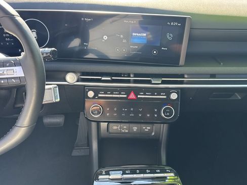 Used 2025 Hyundai Tucson Limited AWD/4WD image 28