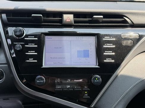 Used 2019 Toyota Camry SE w/ Convenience Package FWD image 19