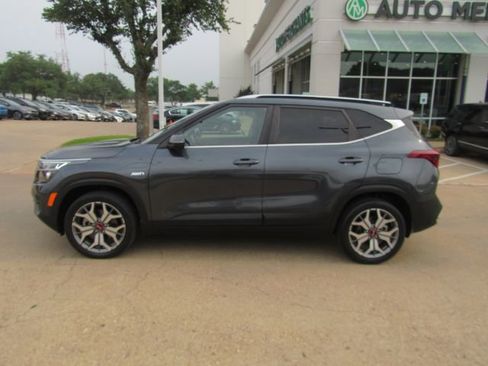 Used 2021 Kia Seltos S image 11