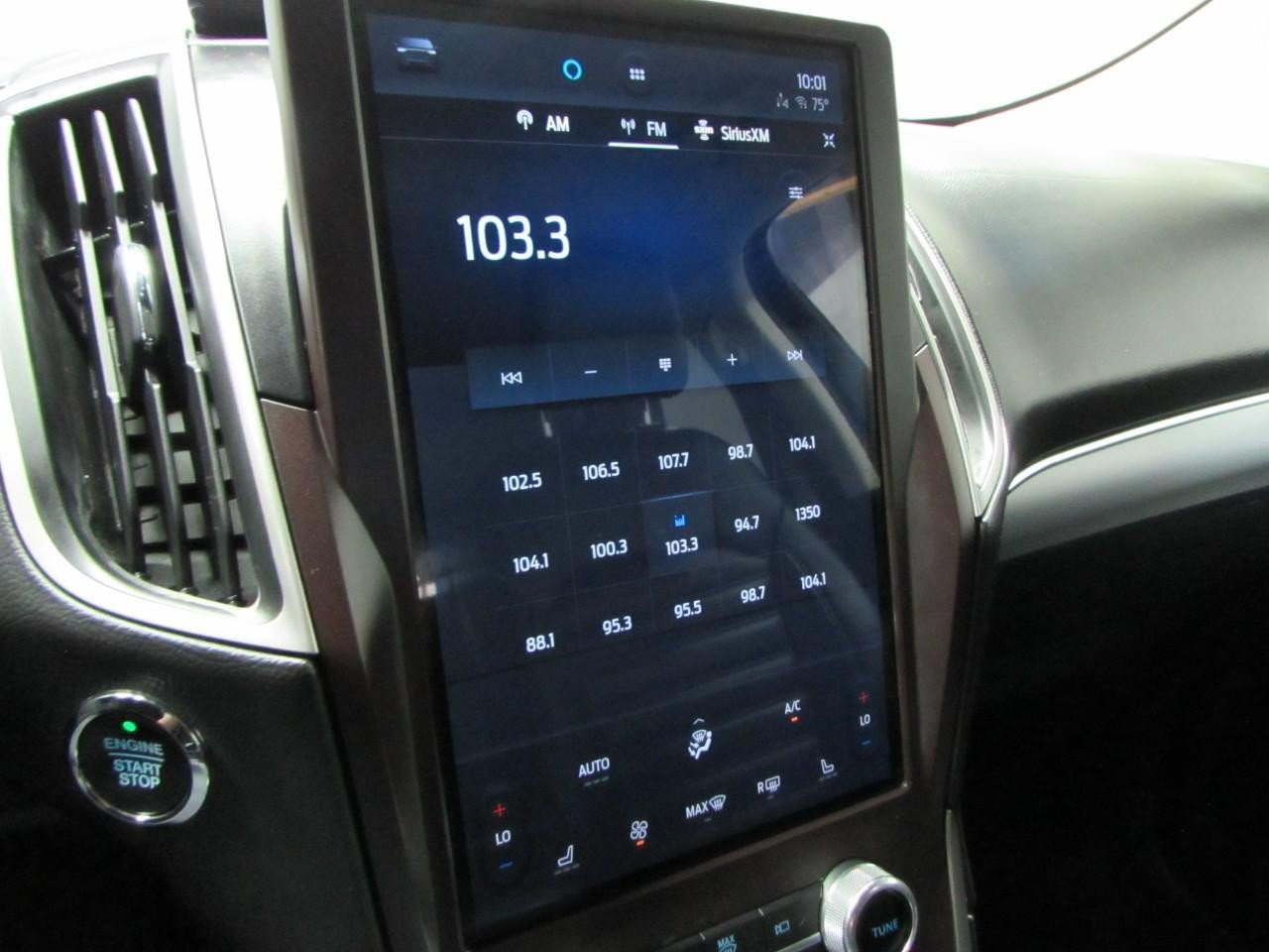 Used 2021 Ford Edge SEL AWD/4WD image 27
