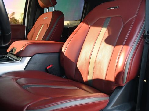 Used 2022 Ford F450 Platinum w/ FX4 Off-Road Package image 19